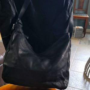 Stone Mountain Black leather shoulder bag